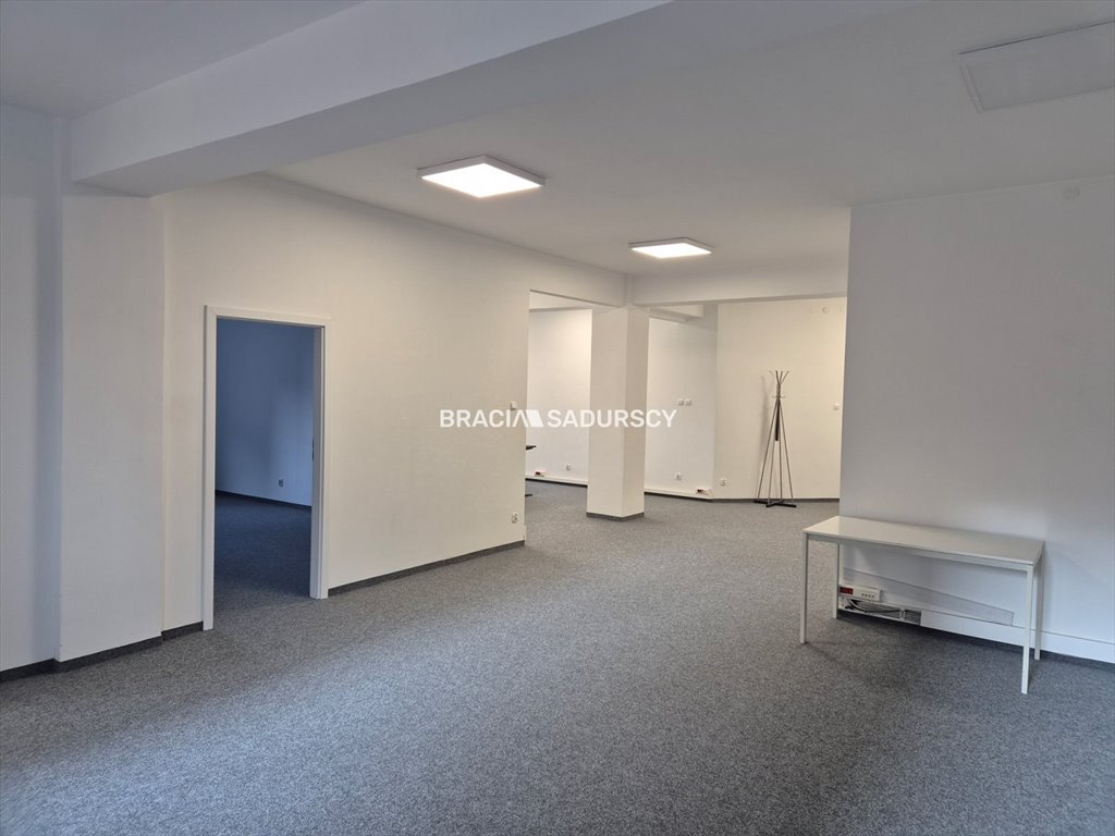 Lokal użytkowy na wynajem Kraków, Grzegórzki, Mogilska, Mogilska  140m2 Foto 1