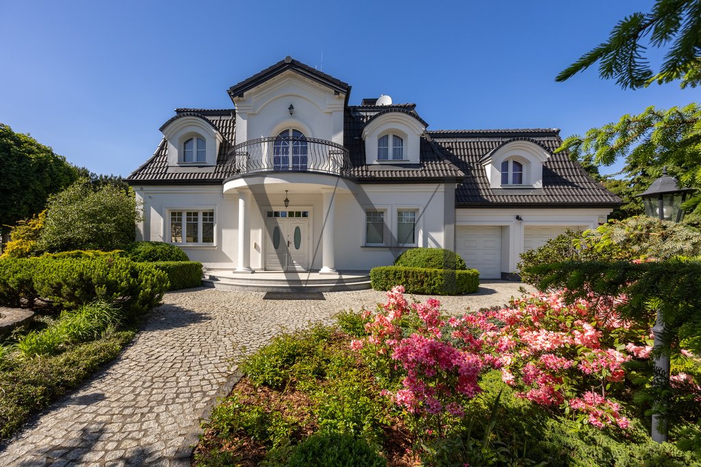 Polecam luksusową rezydencję 290 m² z prywatnym kortem tenisowym Lesznowola  323m2 Foto 1