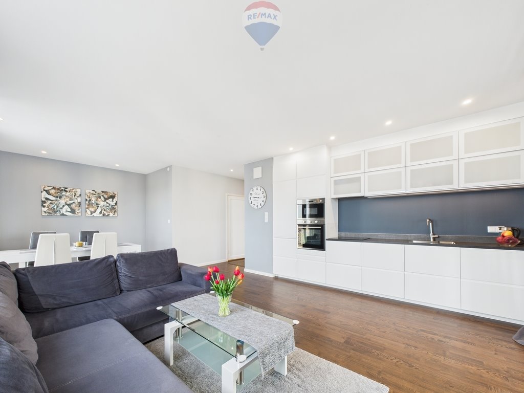 Widok z 16. piętra! Komfortowe 2-pokojowe mieszkanie z ogrodem zimowym Warszawa, Grochowska  53m2 Foto 1