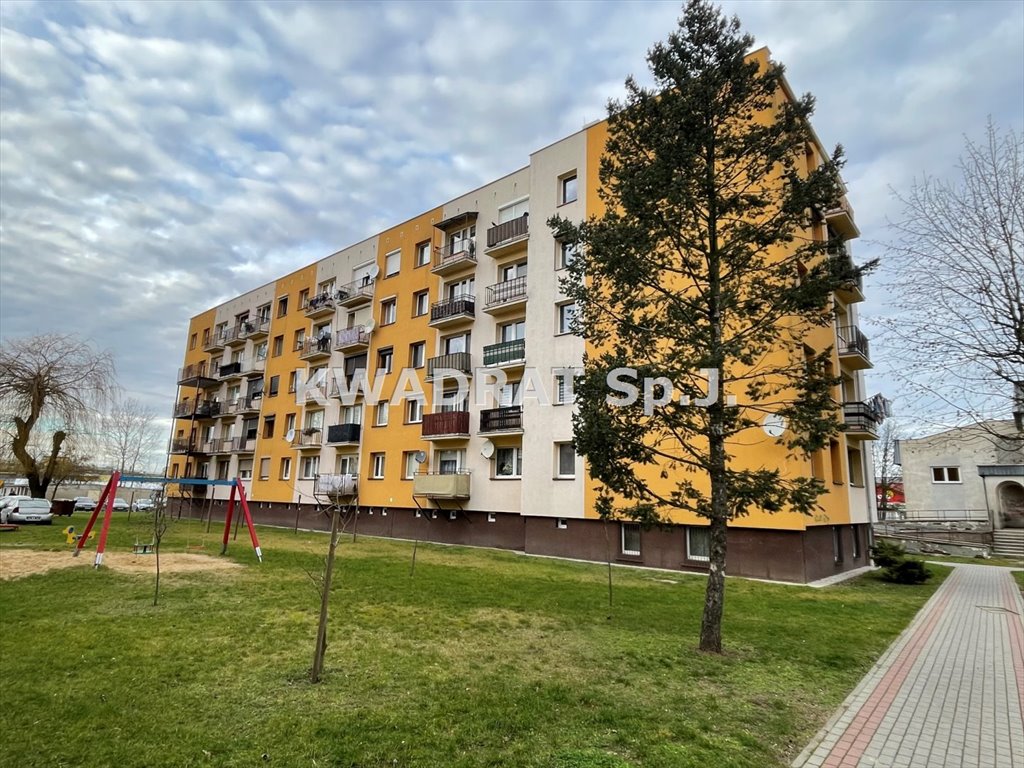 Mieszkanie czteropokojowe  na sprzedaż Kępno  6 470m2 Foto 1