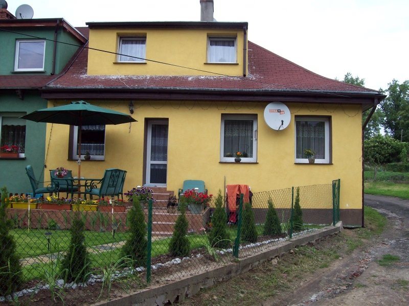 Segment skrajny z ogródkiem, 65 m2, garaż, remont 2018 Wysoki Kościół  65m2 Foto 1