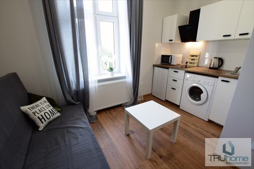 Mieszkanie czteropokojowe na sprzedaż Katowice, Śródmieście 77m2 Foto 1