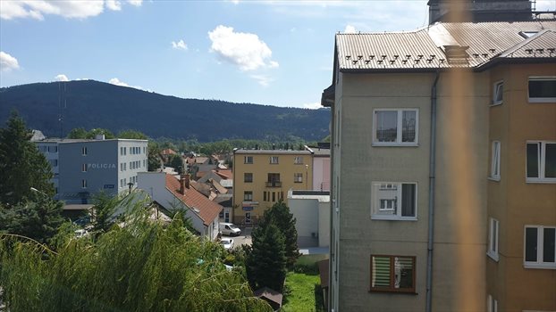 Mieszkanie trzypokojowe na sprzedaż Myślenice, Centrum 48m2 Foto 1