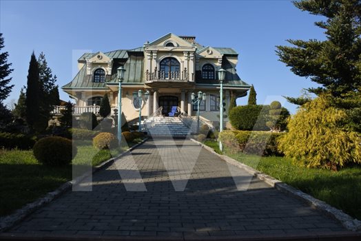 Dom na sprzedaż Myślenice, gen. Henryka Dąbrowskiego 450m2 Foto 1