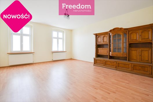 Mieszkanie trzypokojowe na sprzedaż Niemodlin, Rynek 116m2 Foto 2