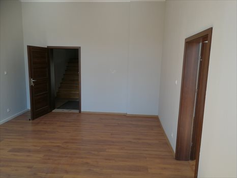 Lokal użytkowy na wynajem Śrem, pl. 20 Października 100m2 Foto 5