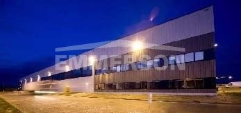 Lokal użytkowy na wynajem Janki 1 600m2 Foto 1