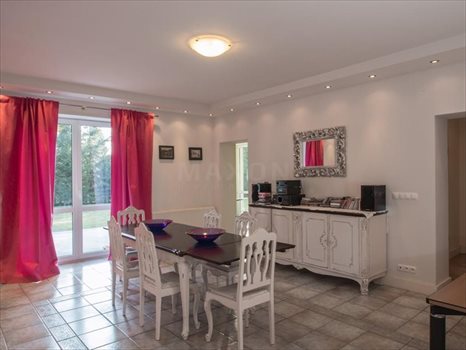 Mieszkanie na wynajem Konstancin-Jeziorna, ul. Długa 355m2 Foto 2