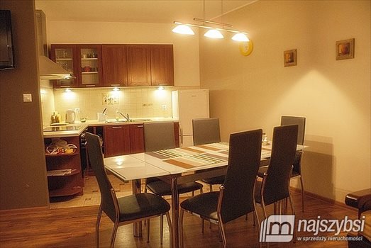 Mieszkanie dwupokojowe na sprzedaż Międzywodzie, Centrum 59m2 Foto 1