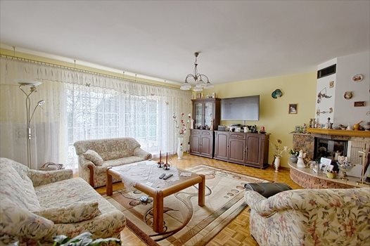 Dom na sprzedaż Złocieniec 202m2 Foto 1