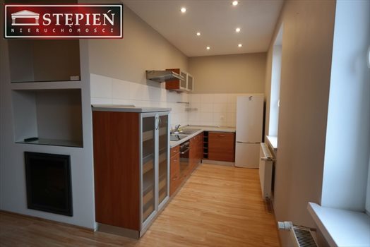 Mieszkanie trzypokojowe na wynajem Jelenia Góra, Centrum 72m2 Foto 2