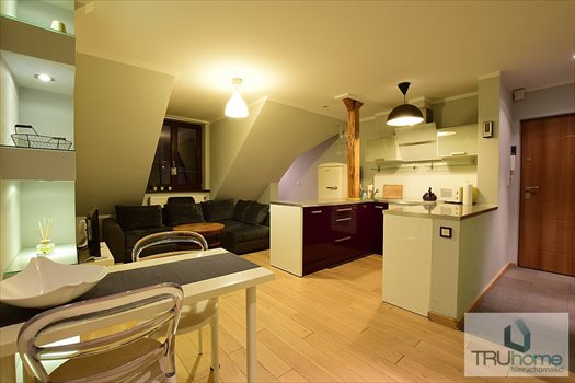 Mieszkanie dwupokojowe na wynajem Katowice, Śródmieście 56m2 Foto 1
