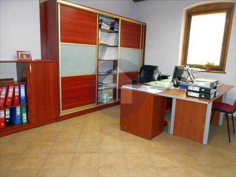 Lokal użytkowy na sprzedaż Świebodzice 1 100m2 Foto 2