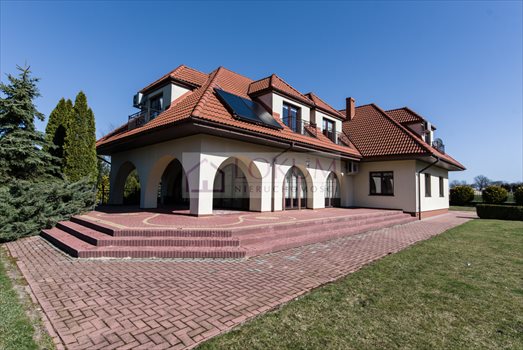 Luksusowy dom na sprzedaż Motycz 400m2 Foto 1
