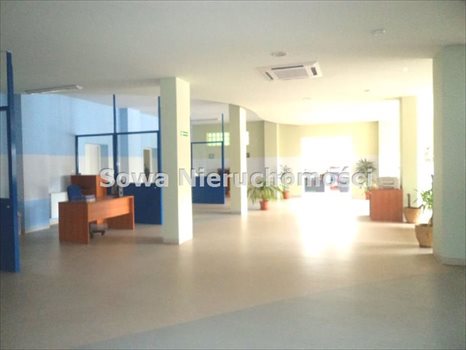Lokal użytkowy na sprzedaż Świebodzice 793m2 Foto 1