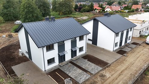 Do sprzedania nowoczesny dom 124,73 m² z dużym ogrodem w Dobrej dom Dobra