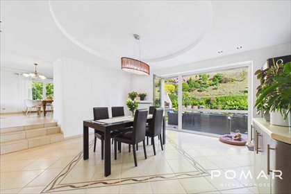 Przestronny dom 315 m² z pięknym widokiem i garażem. dom Gogołowa, Wiejska