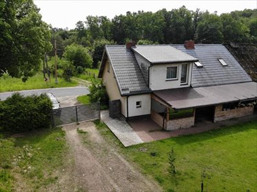 Urokliwy dom z dużą działką i podwórkiem w Wietrznie dom Wietrzno, Wietrzno
