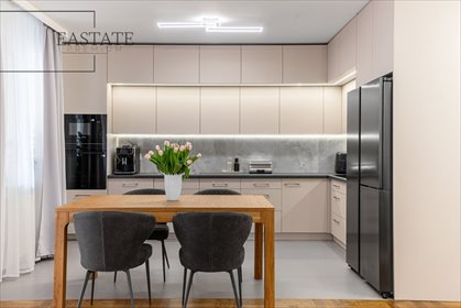 Przestronny 4-pokojowy apartament w Babka Tower, 94 m² mieszkanie Warszawa, Śródmieście, Aleja Jana Pawła II