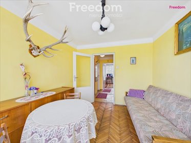 3-pokojowe mieszkanie do remontu z balkonem i piwnicą mieszkanie Radom, Os. Xv-Lecia, 11 Listopada