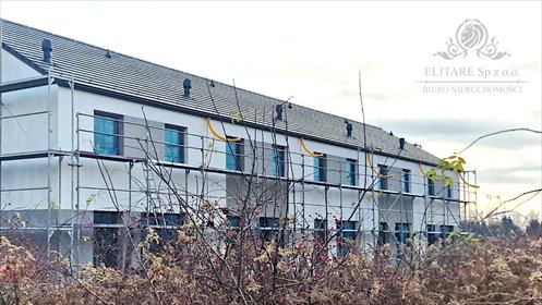 Dom szeregowy 103m2 z ogródkiem i poddaszem do aranżacji dom Iwiny, Iwiny