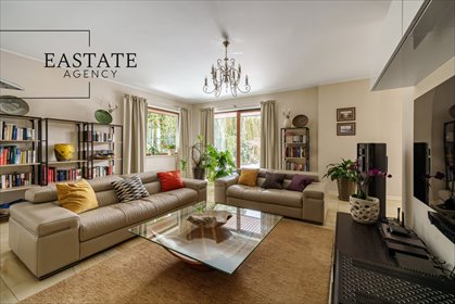 Wygodny dom 5 pokoi z garderobą i ogrodem 1046 m² dom Parcela-Obory