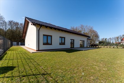 Dom wolnostojący przy lesie. Rożnowo. Deweloperski dom Rożnowo, Żernicka