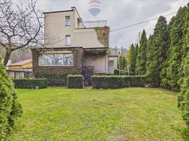 Przestronny dom 7-8 pokoi z garażem i tarasami dom Rumia, Zielarska