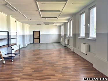 Na wynajem przestronny lokal 55 m² z dużymi oknami i klimatyzacją lokal użytkowy Częstochowa, Zawodzie