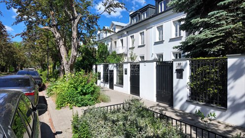 Dwupoziomowe 134,5 m² z ogródkiem i balkonem mieszkanie Warszawa, Ochota
