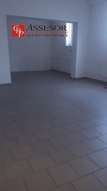Atrakcyjny lokal 300 m2 z parkingiem i socjalem. lokal użytkowy Kalisz, Stary Korczak