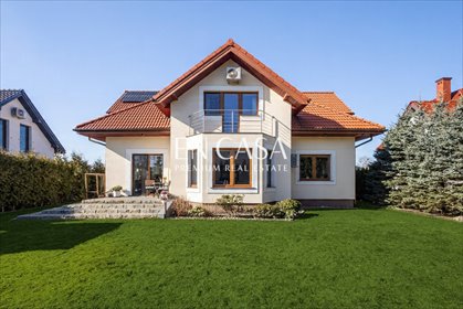 Przestronny dom 6 pokoi z klimatyzacją i kominkiem dom Nadarzyn, Modrzewiowa