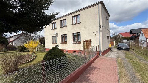 Dwurodzinny dom z dużym potencjałem i tarasem dom Maksymilianowo