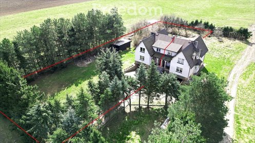 Przestronny dom z dużą działką, stawem i garażem dom Laseczno