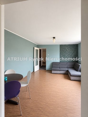 Polecam przestronne 70,75 m² w kamienicy z duszą w Piotrkowie mieszkanie Piotrków Trybunalski