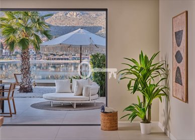 Na sprzedaż luksusowa willa 500 m² z basenem i widokiem na Adriatyk dom Trogir, Trogir