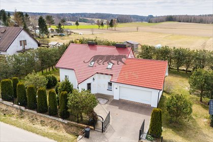 Na sprzedaż przestronny dom 144 m² z garażem i ogrodem dom Lewinko, Długa