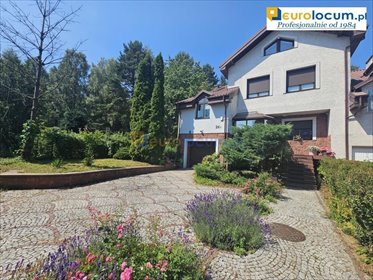 Przestronny dom 300 m² z ogrodem i lasem, blisko miasta dom Kielce, Pod Telegrafem, Świerkowa