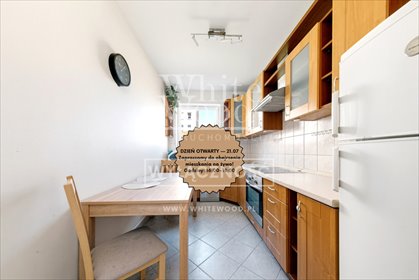 Na sprzedaż przestronne 48 m² mieszkanie z balkonem i pełnym wyposażeniem mieszkanie Rumia, Poznańska