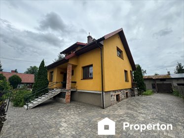 Przestronny dom 6 pokoi, garaż, piwnica, ogród dom Brok, Kwiatowa