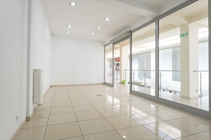 Atrakcyjny lokal 42 m² w centrum Turku. lokal użytkowy Turek, pl. Wojska Polskiego