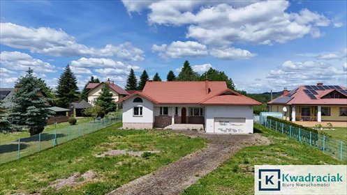 Przestronny dom 200 m² w stanie surowym z garażem i dużą działką dom Odrzykoń