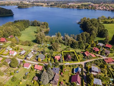 Urokliwy domek nad jeziorem (kominek, balkon, garaż) dom Majdy