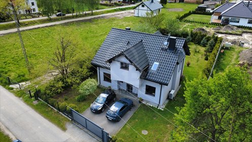 Nowoczesny dom 177m2 z dużą działką i przestrzenią dom Bielawa