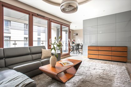 Nowoczesny 4-pokojowy apartament z loggią i miejscem parkingowym mieszkanie Warszawa, Wola, Pańska