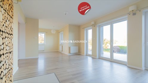 Przestronny dom 250 m² z ogródkiem, garaż, blisko Krakowa dom Wola Luborzycka, Wola Luborzycka