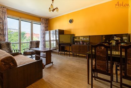 Zapraszam do kawalerki 35,6 m² z potencjałem na 2 pokoje w Tychach mieszkanie Tychy, C