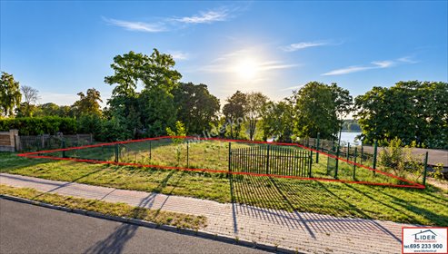 Sprzedam działkę usługową 1890 m² w centrum Ślesina działka Ślesin