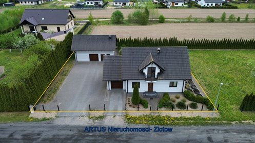 Nowoczesny dom z garażem i przestronnym poddaszem dom Dzierzążenko, Dzierzążenko