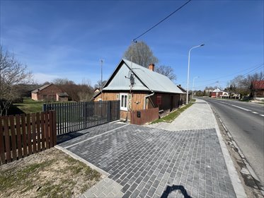 Urokliwy dom drewniany z budynkami gospodarczymi na 0,5 ha dom Świeciechów Duży